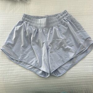 LULULEMON 4” HOTTY HOT SHORT LOW RISE